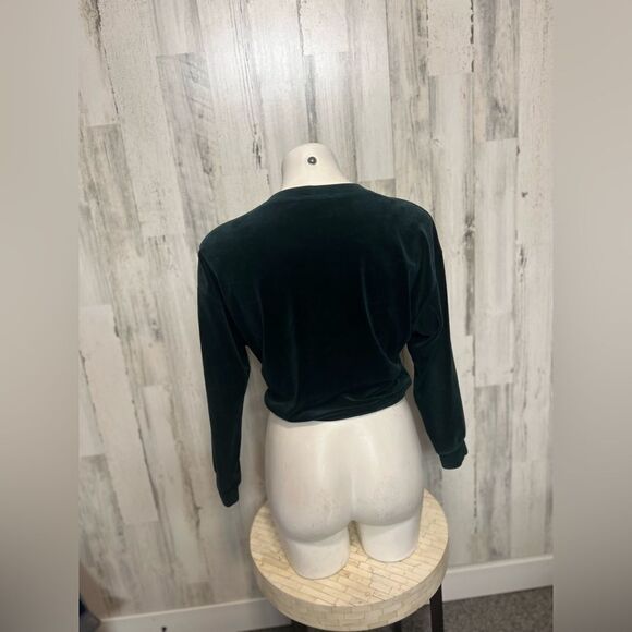 Green sweater  - Picture 5 of 6